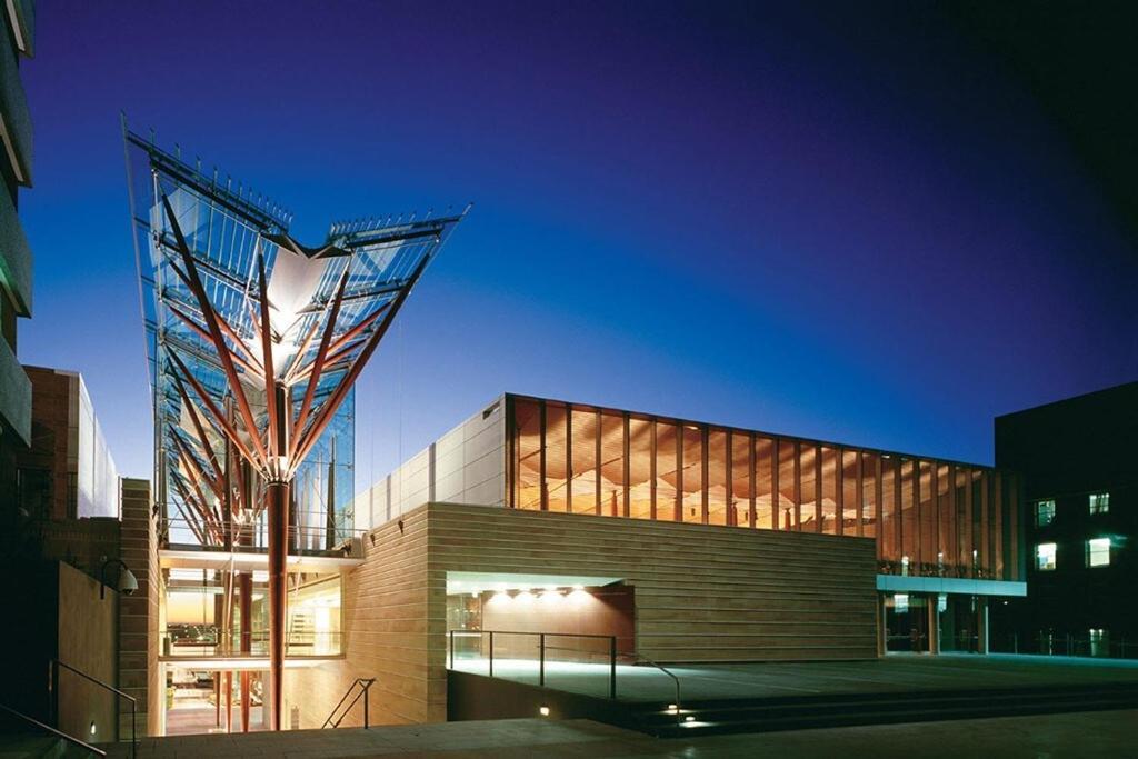 Apartment Close To Light Rail Unsw Centennial Park Free Parking *