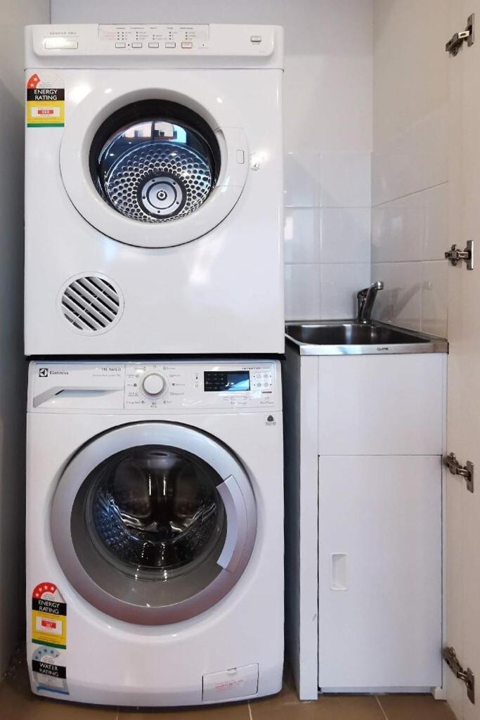 Apartment Close To Light Rail Unsw Centennial Park Free Parking Sydney
